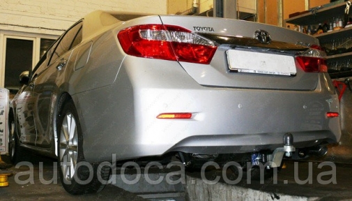 Фаркоп быстросъемный TOYOTA Camry 50 (2011-2017)