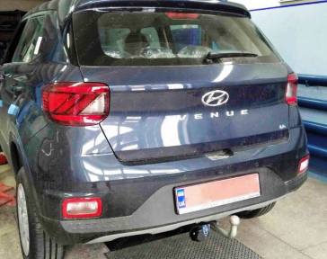 Фаркоп стандартний HYUNDAI Venue (2019+)