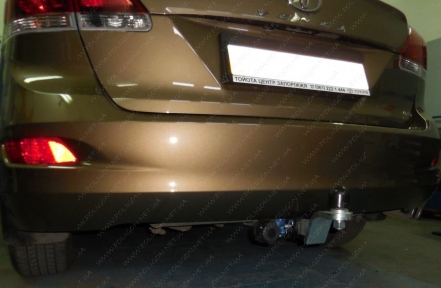 Фаркоп быстросъемный TOYOTA Venza (2012+)