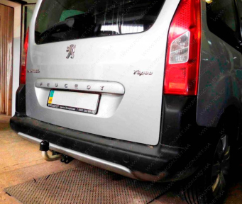 Фаркоп стандартный PEUGEOT Boxer фургон (2006+)